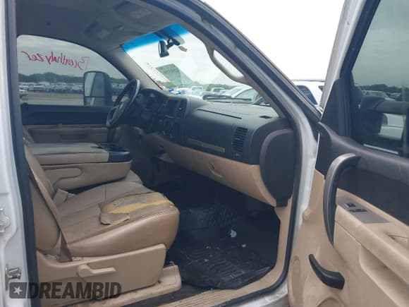 ✅ 2011 Chevrolet Silverado 2500HD LT • VIN: 1GC1KXCG1BF166141 • Лот: 42595450. Опубликован ранее на IAAI с пробегом 298 369 миль. Бесплатный доступ к архиву аукционных продаж из США и подробный отчёт об истории автомобиля на DreamBid. Изображение 5.