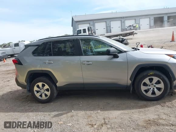 ✅ 2019 Toyota RAV4 LE • VIN: 2T3F1RFV0KW076864 • Лот: 43422144. Опубликован ранее на IAAI с пробегом 73 000 миль. Бесплатный доступ к архиву аукционных продаж из США и подробный отчёт об истории автомобиля на DreamBid. Изображение 14.