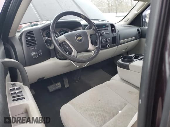 ✅ 2008 Chevrolet Silverado 1500 Work Truck • VIN: 1GCEC19C58Z130265 • Lot: 41408315. Listed on Copart with 131,030 mi. Free auction sales archive from the USA and detailed vehicle history report at DreamBid. Image 8.