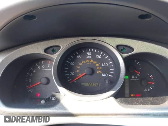 2002 Toyota Highlander с VIN JTEGD21A620042757, выставлен на аукционе IAAI как лот 42928903 с пробегом 133 743 миль миль и . История ставок и продаж доступна на DreamBid. Изображение 7.