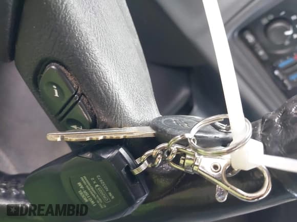 ✅ 2007 Chevrolet Silverado 2500HD LT2 • VIN: 1GCHK29D27E120474 • Лот: 42763588. Опубликован ранее на IAAI с пробегом 253 514 миль. Бесплатный доступ к архиву аукционных продаж из США и подробный отчёт об истории автомобиля на DreamBid. Изображение 11.