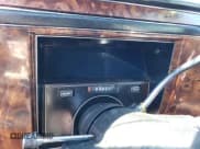 ✅ 1992 Cadillac Brougham • VIN: 1G6DW547XNR703499 • Лот: 66709103. Опубликован ранее на Copart с пробегом Не указан. Бесплатный доступ к архиву аукционных продаж из США и подробный отчёт об истории автомобиля на DreamBid. Изображение 9.