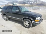 ✅ 2001 Chevrolet Blazer LT • VIN: 1GNDT13W812182090 • Lot: 49008035. Wystawiony na Copart z przebiegiem 129 462 mil. Bezpłatny archiwum sprzedaży aukcyjnych z USA i szczegółowy raport historii pojazdu na DreamBid. Zdjęcie 4.