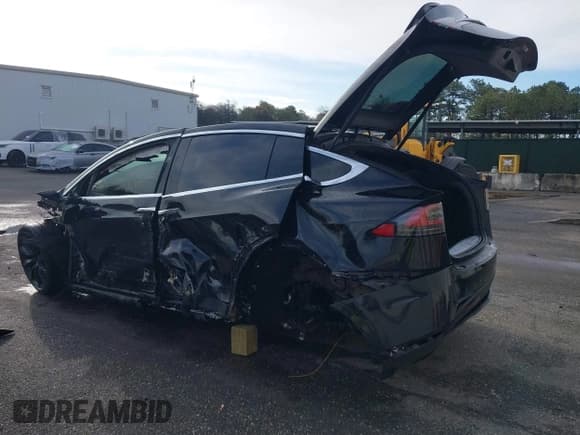 ✅ 2020 Tesla Model X Performance • VIN: 5YJXCAE41LF248223 • Lot: 41845168. Listed on IAAI with 68,843 mi. Free auction sales archive from the USA and detailed vehicle history report at DreamBid. Image 3.