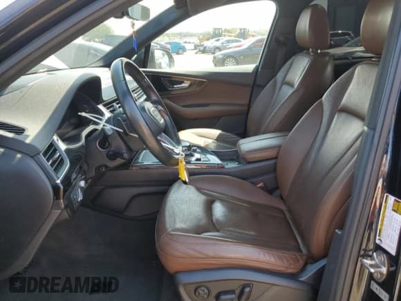 ✅ 2017 Audi Q7 Prestige • VIN: WA1VAAF78HD049197 • Лот: 80245095. Опубликован ранее на Copart с пробегом 116 468 миль. Бесплатный доступ к архиву аукционных продаж из США и подробный отчёт об истории автомобиля на DreamBid. Изображение 7.