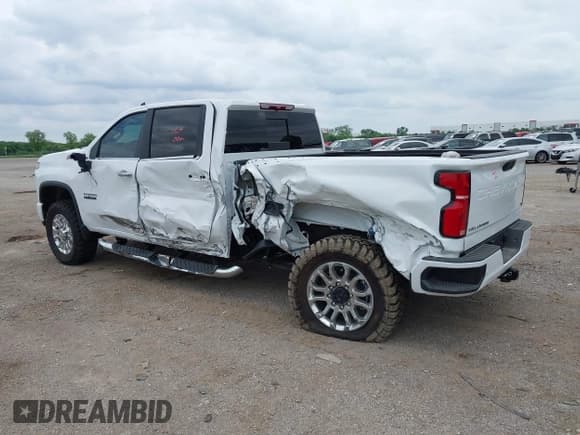 ✅ 2025 Chevrolet Silverado 2500HD LT • VIN: 2GC1KNEY7S1159342 • Лот: 42662011. Опубликован ранее на IAAI с пробегом 1 319 миль. Бесплатный доступ к архиву аукционных продаж из США и подробный отчёт об истории автомобиля на DreamBid. Изображение 3.