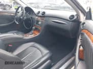 ✅ 2009 Mercedes-Benz CLK 350 • VIN: WDBTK56F49F264895 • Lot: 41781456. Wystawiony na IAAI z przebiegiem 136 767 mil. Bezpłatny archiwum sprzedaży aukcyjnych z USA i szczegółowy raport historii pojazdu na DreamBid. Zdjęcie 5.