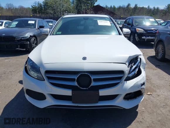 ✅ 2018 Mercedes-Benz C 300 • VIN: 55SWF4KB7JU235656 • Lot: 42076687. Listed on IAAI with 101,071 mi. Free auction sales archive from the USA and detailed vehicle history report at DreamBid. Image 12.