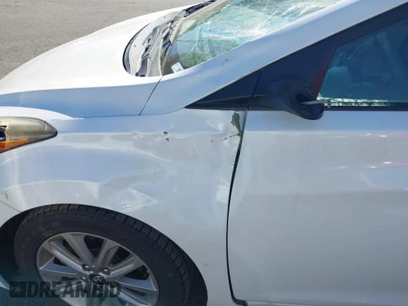 ✅ 2016 Hyundai Elantra SE • VIN: 5NPDH4AE7GH655815 • Lot: 43456567. Listed on IAAI with 85,962 mi. Free auction sales archive from the USA and detailed vehicle history report at DreamBid. Image 6.