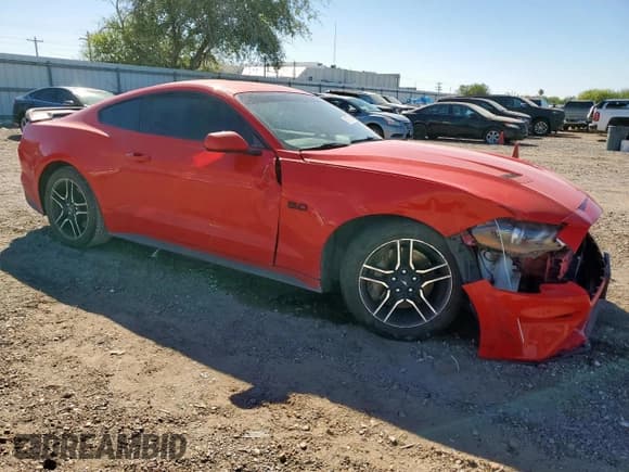 ✅ 2020 Ford Mustang GT • VIN: 1FA6P8CF0L5133617 • Lot: 90673305. Wystawiony na Copart z przebiegiem 95 649 mil. Bezpłatny archiwum sprzedaży aukcyjnych z USA i szczegółowy raport historii pojazdu na DreamBid. Zdjęcie 4.