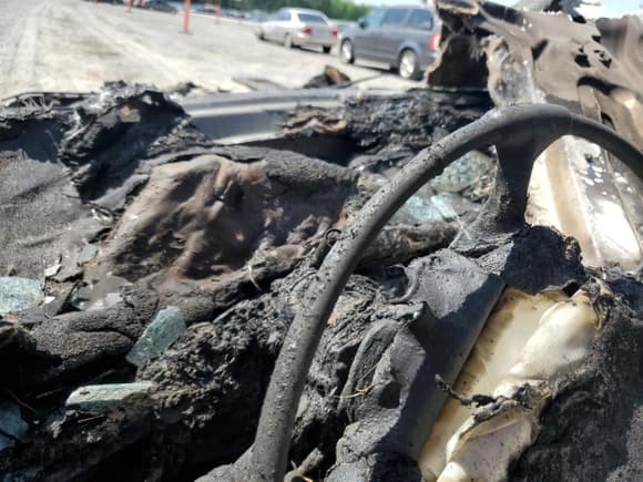 ✅ 1996 Ford Mustang Cobra • VIN: 1FALP47V4TF118643 • Лот: 57999885. Опубликован ранее на Copart с пробегом Не указан. Бесплатный доступ к архиву аукционных продаж из США и подробный отчёт об истории автомобиля на DreamBid. Изображение 9.