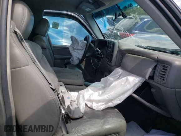 ✅ 1999 Chevrolet Silverado 1500 LS • VIN: 2GCEC19TXX1130074 • Lot: 47924044. Wystawiony na Copart z przebiegiem 293 994 mil mil. Skorzystaj z bezpłatnego archiwum sprzedaży aukcyjnych z USA i zobacz szczegółowy raport historii pojazdu na DreamBid. Zdjęcie 7.