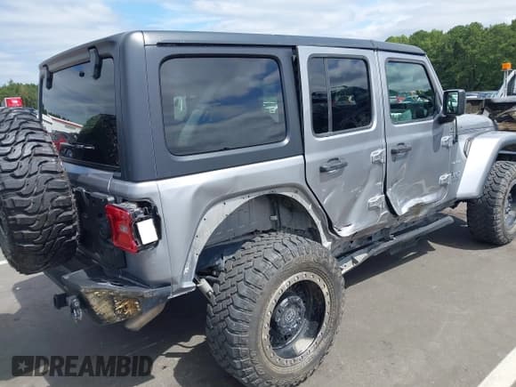✅ 2019 Jeep Wrangler Unlimited Sahara • VIN: 1C4HJXEN0KW596045 • Lot: 43175137. Wystawiony na IAAI z przebiegiem 88 817 mil. Bezpłatny archiwum sprzedaży aukcyjnych z USA i szczegółowy raport historii pojazdu na DreamBid. Zdjęcie 6.