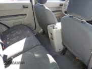 ✅ 2008 Ford Escape XLS • VIN: 1FMCU02Z58KB25956 • Лот: 43708145. Опубликован ранее на IAAI с пробегом 326 117 миль. Бесплатный доступ к архиву аукционных продаж из США и подробный отчёт об истории автомобиля на DreamBid. Изображение 8.