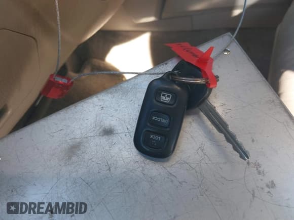 ✅ 2004 Toyota 4Runner Limited • VIN: JTEZU17R440033283 • Lot: 41359785. Wystawiony na IAAI z przebiegiem 169 717 mil. Bezpłatny archiwum sprzedaży aukcyjnych z USA i szczegółowy raport historii pojazdu na DreamBid. Zdjęcie 11.