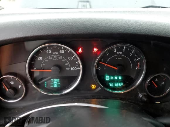 ✅ 2018 Jeep Wrangler Unlimited Sport S • VIN: 1C4BJWDG0JL875191 • Lot: 86453935. Wystawiony na Copart z przebiegiem 76 185 mil. Bezpłatny archiwum sprzedaży aukcyjnych z USA i szczegółowy raport historii pojazdu na DreamBid. Zdjęcie 9.