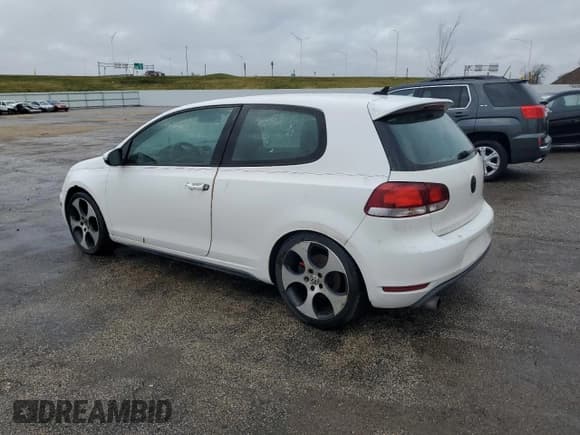 ✅ 2010 Volkswagen Golf GTI • VIN: WVWEV7AJ8AW246428 • Lot: 79220904. Wystawiony na Copart z przebiegiem 184 217 mil. Bezpłatny archiwum sprzedaży aukcyjnych z USA i szczegółowy raport historii pojazdu na DreamBid. Zdjęcie 2.