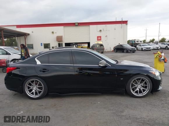 ✅ 2015 Infiniti Q50 • VIN: JN1BV7AP3FM330167 • Lot: 43290986. Listed on IAAI with 183,824 mi. Free auction sales archive from the USA and detailed vehicle history report at DreamBid. Image 14.