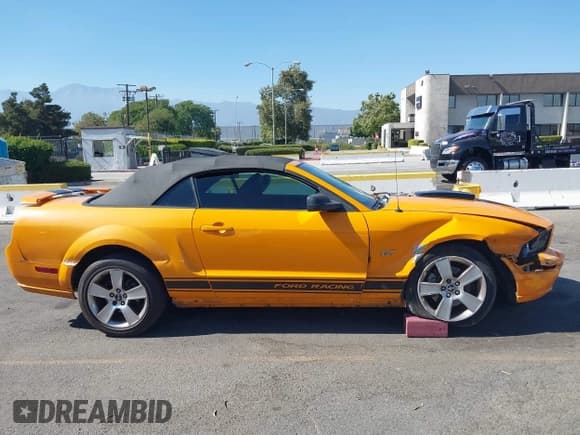 ✅ 2007 Ford Mustang GT Deluxe • VIN: 1ZVHT85H675209230 • Лот: 42868623. Опубликован ранее на IAAI с пробегом 195 209 миль. Бесплатный доступ к архиву аукционных продаж из США и подробный отчёт об истории автомобиля на DreamBid. Изображение 13.