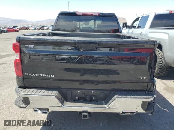 ✅ 2025 Chevrolet Silverado 1500 • VIN: 1GCUKDE84SZ166926 • Лот: 58424375. Опубликован ранее на Copart с пробегом 4 508 миль. Бесплатный доступ к архиву аукционных продаж из США и подробный отчёт об истории автомобиля на DreamBid. Изображение 6.
