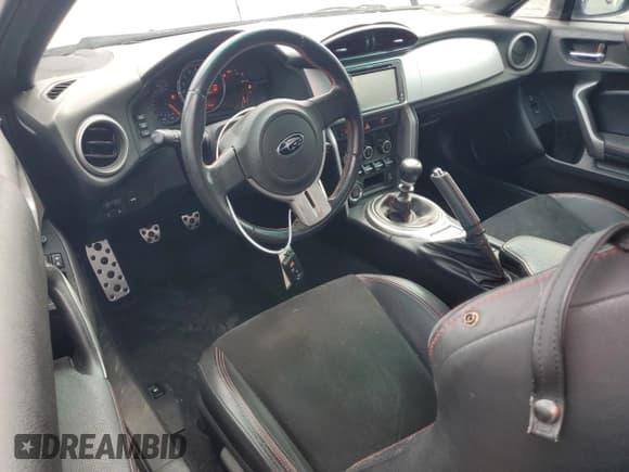 ✅ 2013 Subaru BRZ Limited • VIN: JF1ZCAC19D1610624 • Lot: 56469095. Wystawiony na Copart z przebiegiem 112 812 mil. Bezpłatny archiwum sprzedaży aukcyjnych z USA i szczegółowy raport historii pojazdu na DreamBid. Zdjęcie 8.