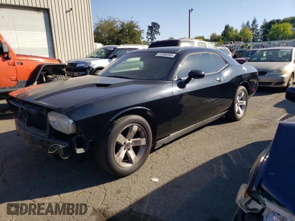 ✅ 2013 Dodge Challenger SXT • VIN: 2C3CDYAG2DH510934 • Lot: 71358355. Wystawiony na Copart z przebiegiem 146 161 mil. Bezpłatny archiwum sprzedaży aukcyjnych z USA i szczegółowy raport historii pojazdu na DreamBid. Zdjęcie 1.