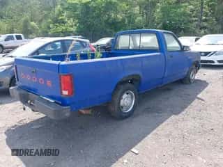 1993 Dodge Dakota S z VIN 1B7GL26X1PS140546, wystawiony jako IAAI lot #42142391 z przebiegiem 171 634 mil mil oraz . Historia ofert i sprzedaży dostępna na DreamBid. Obrazek 4.