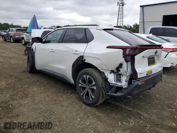 ✅ 2025 Toyota bZ4X XLE • VIN: JTMABACA8SA094991 • Lot: 67288635. Wystawiony na Copart z przebiegiem Nie podano. Bezpłatny archiwum sprzedaży aukcyjnych z USA i szczegółowy raport historii pojazdu na DreamBid. Zdjęcie 2.