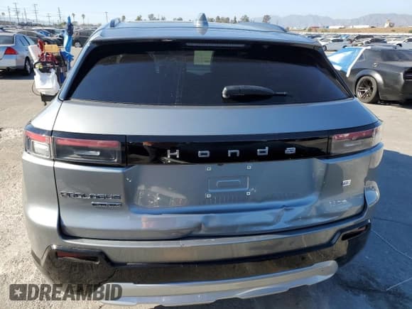 ✅ 2025 Honda Prologue Touring • VIN: 3GPKHWRM9SS501800 • Lot: 86149075. Wystawiony na Copart z przebiegiem 2 470 mil. Bezpłatny archiwum sprzedaży aukcyjnych z USA i szczegółowy raport historii pojazdu na DreamBid. Zdjęcie 6.