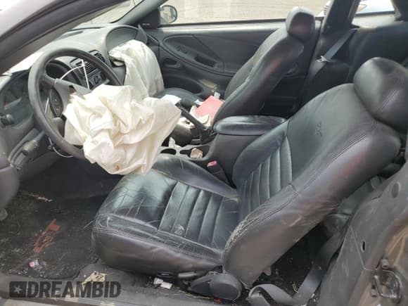 ✅ 2001 Ford Mustang GT Deluxe • VIN: 1FAFP45X11F126102 • Lot: 59504075. Wystawiony na Copart z przebiegiem 101 121 mil. Bezpłatny archiwum sprzedaży aukcyjnych z USA i szczegółowy raport historii pojazdu na DreamBid. Zdjęcie 7.