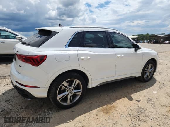 ✅ 2020 Audi Q3 S line Premium • VIN: WA1DECF31L1119822 • Lot: 66182225. Listed on Copart with 41,404 mi. Free auction sales archive from the USA and detailed vehicle history report at DreamBid. Image 3.