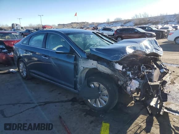 ✅ 2016 Hyundai Sonata SE • VIN: KMHE24L17GA037672 • Lot: 38761553. Listed on Copart with 47,885 mi. Free auction sales archive from the USA and detailed vehicle history report at DreamBid. Image 4.