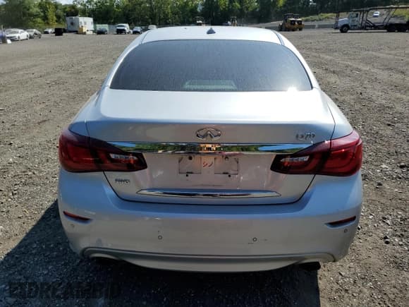 ✅ 2016 Infiniti Q70 • VIN: JN1BY1AR5GM270741 • Лот: 71204755. Опубликован ранее на Copart с пробегом 109 491 миль. Бесплатный доступ к архиву аукционных продаж из США и подробный отчёт об истории автомобиля на DreamBid. Изображение 6.