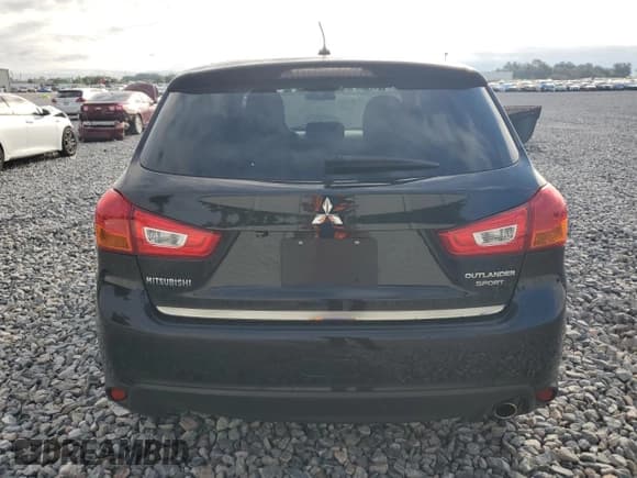 ✅ 2015 Mitsubishi Outlander SE • VIN: 4A4AP4AU7FE019447 • Lot: 82660315. Wystawiony na Copart z przebiegiem 94 971 mil. Bezpłatny archiwum sprzedaży aukcyjnych z USA i szczegółowy raport historii pojazdu na DreamBid. Zdjęcie 6.