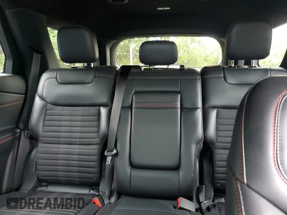 ✅ 2025 Ford Explorer ST-Line • VIN: 1FMUK8KH4SGB40054 • Лот: 92472155. Опубликован ранее на Copart с пробегом 3 701 миль. Бесплатный доступ к архиву аукционных продаж из США и подробный отчёт об истории автомобиля на DreamBid. Изображение 10.