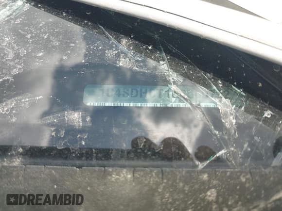 ✅ 2014 Dodge Durango R/T • VIN: 1C4SDHCT1EC560732 • Lot: 42036319. Wystawiony na IAAI z przebiegiem Nie podano. Bezpłatny archiwum sprzedaży aukcyjnych z USA i szczegółowy raport historii pojazdu na DreamBid. Zdjęcie 9.