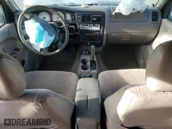 ✅ 2002 Toyota Tacoma PreRunner • VIN: 5TEGM92N92Z122438 • Lot: 85001155. Listed on Copart with 323,258 mi. Free auction sales archive from the USA and detailed vehicle history report at DreamBid. Image 8.