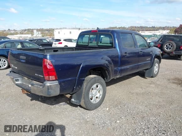 ✅ 2012 Toyota Tacoma • VIN: 3TMMU4FN6CM048961 • Lot: 43537105. Listed on IAAI with 138,890 mi. Free auction sales archive from the USA and detailed vehicle history report at DreamBid. Image 4.