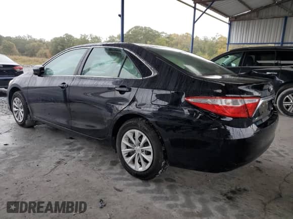 2015 Toyota Camry LE with VIN 4T4BF1FK5FR500597, listed as a Copart auction lot 89829225 with 111,221 mi miles and Salvage title. Bid and sale history available at DreamBid. Image 2.