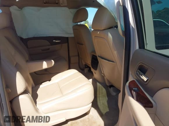 ✅ 2012 GMC Yukon XL SLT • VIN: 1GKS1KE01CR104625 • Lot: 41591681. Listed on IAAI with 170,469 mi. Free auction sales archive from the USA and detailed vehicle history report at DreamBid. Image 8.