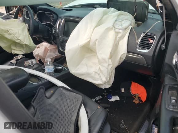 ✅ 2017 Dodge Durango GT • VIN: 1C4RDJDG4HC606386 • Lot: 82080745. Wystawiony na Copart z przebiegiem Nie podano. Bezpłatny archiwum sprzedaży aukcyjnych z USA i szczegółowy raport historii pojazdu na DreamBid. Zdjęcie 8.