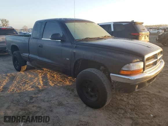 1998 Dodge Dakota SLT z VIN 1B7GG22X6WS619151, wystawiony jako Copart lot #78768394 z przebiegiem 139 243 mil mil oraz Szkoda całkowita • Salvage title. Historia ofert i sprzedaży dostępna na DreamBid. Obrazek 4.