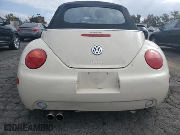 ✅ 2003 Volkswagen Beetle GLS • VIN: 3VWCD21Y53M330250 • Lot: 84288335. Listed on Copart with 64,282 mi. Free auction sales archive from the USA and detailed vehicle history report at DreamBid. Image 6.
