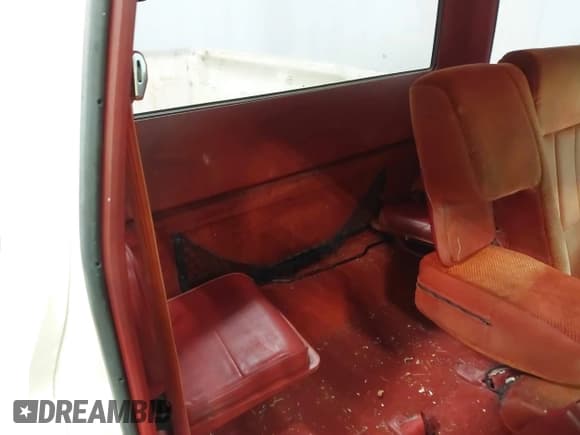 ✅ 1988 Ford Ranger • VIN: 1FTCR15TXJPB78342 • Lot: 41696081. Listed on IAAI with 14,333 mi. Free auction sales archive from the USA and detailed vehicle history report at DreamBid. Image 8.