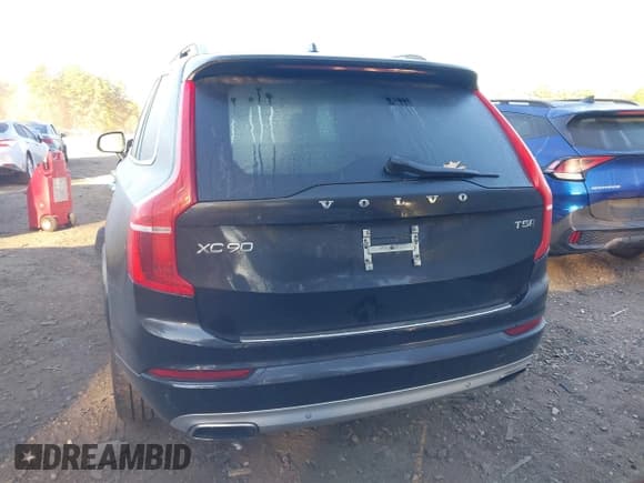 ✅ 2017 Volvo XC90 Momentum • VIN: YV4102XK9H1172778 • Лот: 43511551. Опубликован ранее на IAAI с пробегом 124 260 миль. Бесплатный доступ к архиву аукционных продаж из США и подробный отчёт об истории автомобиля на DreamBid. Изображение 16.