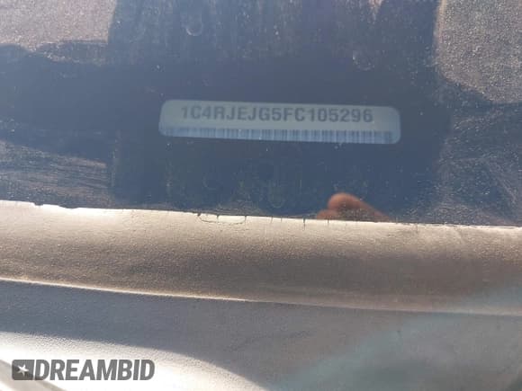 ✅ 2015 Jeep Grand Cherokee Summit • VIN: 1C4RJEJG5FC105296 • Lot: 43231201. Listed on IAAI with 124,311 mi. Free auction sales archive from the USA and detailed vehicle history report at DreamBid. Image 9.