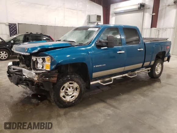 ✅ 2008 Chevrolet Silverado 2500HD LTZ • VIN: 1GCHK23688F164629 • Лот: 68385884. Опубликован ранее на Copart с пробегом 272 920 миль. Бесплатный доступ к архиву аукционных продаж из США и подробный отчёт об истории автомобиля на DreamBid. Изображение 1.