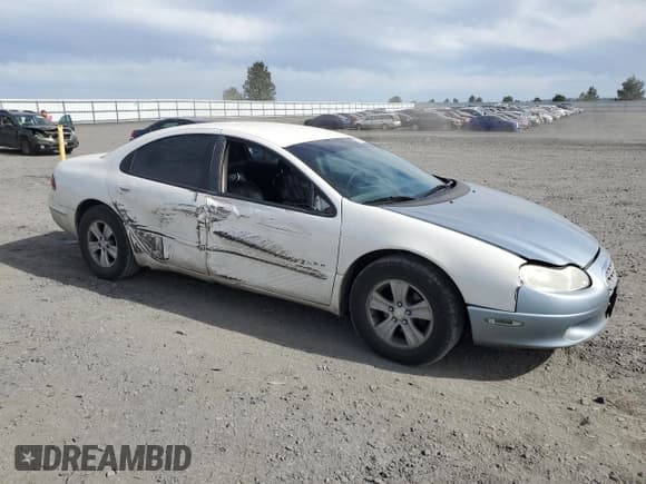 ✅ 2000 Chrysler Concorde LXi • VIN: 2C3HD36J3YH442100 • Лот: 61692495. Опубликован ранее на Copart с пробегом 225 463 миль. Бесплатный доступ к архиву аукционных продаж из США и подробный отчёт об истории автомобиля на DreamBid. Изображение 4.