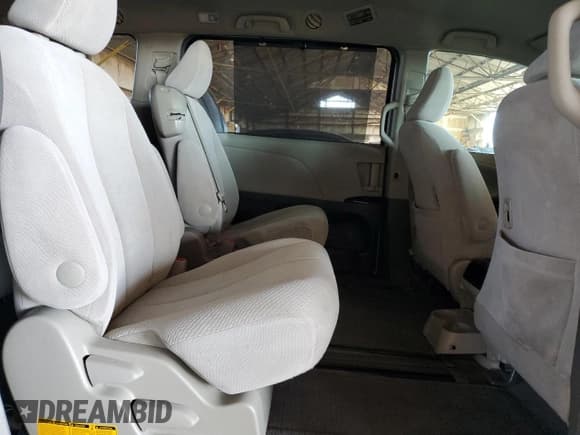 ✅ 2013 Toyota Sienna LE • VIN: 5TDKK3DCXDS395574 • Lot: 91883075. Listed on Copart with 337,264 mi. Free auction sales archive from the USA and detailed vehicle history report at DreamBid. Image 11.