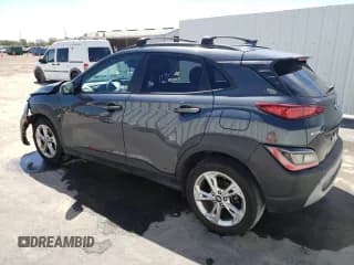 ✅ 2022 Hyundai Kona SEL • VIN: KM8K62AB0NU807438 • Лот: 47561304. Опубликован ранее на Copart с пробегом 42 974 миль. Бесплатный доступ к архиву аукционных продаж из США и подробный отчёт об истории автомобиля на DreamBid. Изображение 2.